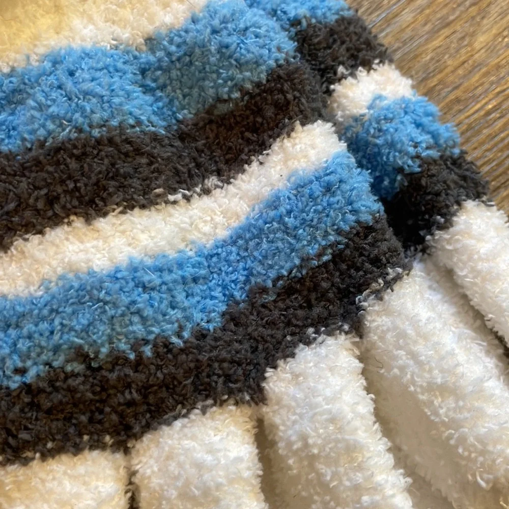 NWT Smarttrend Blue, White & Black Striped Fuzzy Gloves